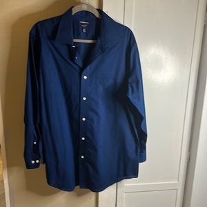 Men’s blue Croft & Barrow long sleeve button down - 17 neck  32/33